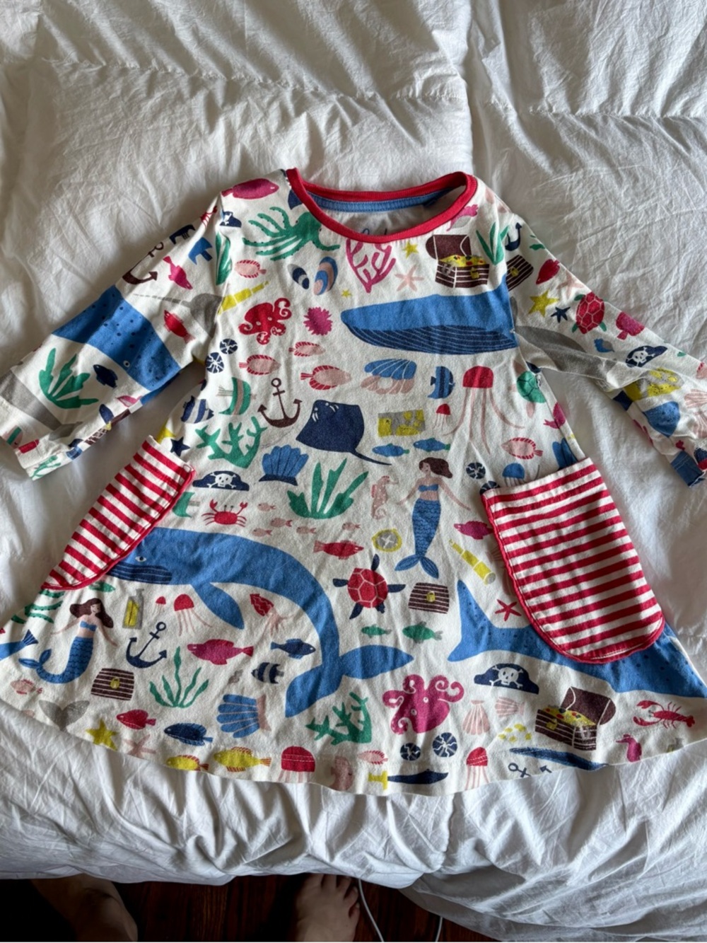 Mini Boden aquatic tunic top